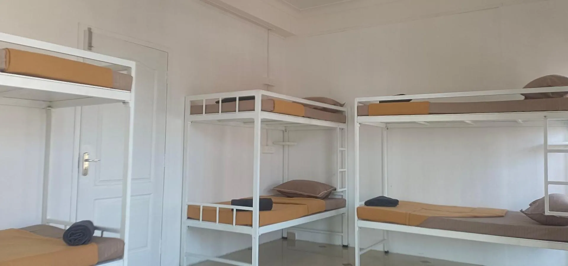 Hostel The Cave House Kochi 0*,  Indie