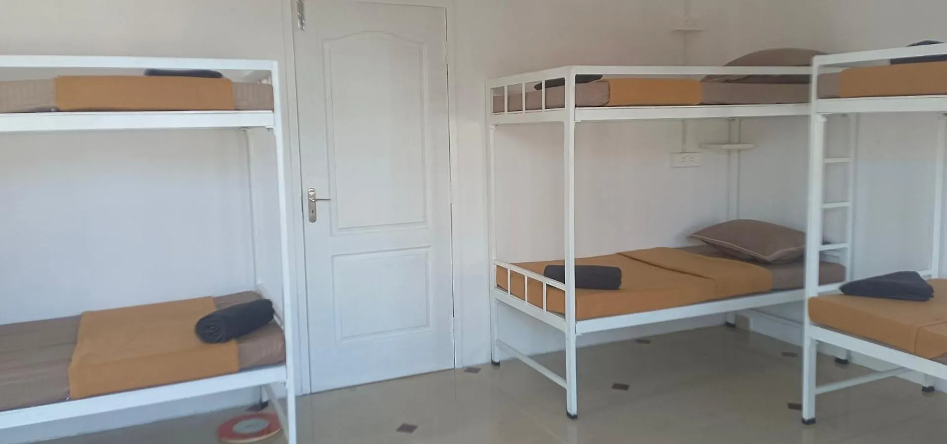 Hostel The Cave House Kochi Indie